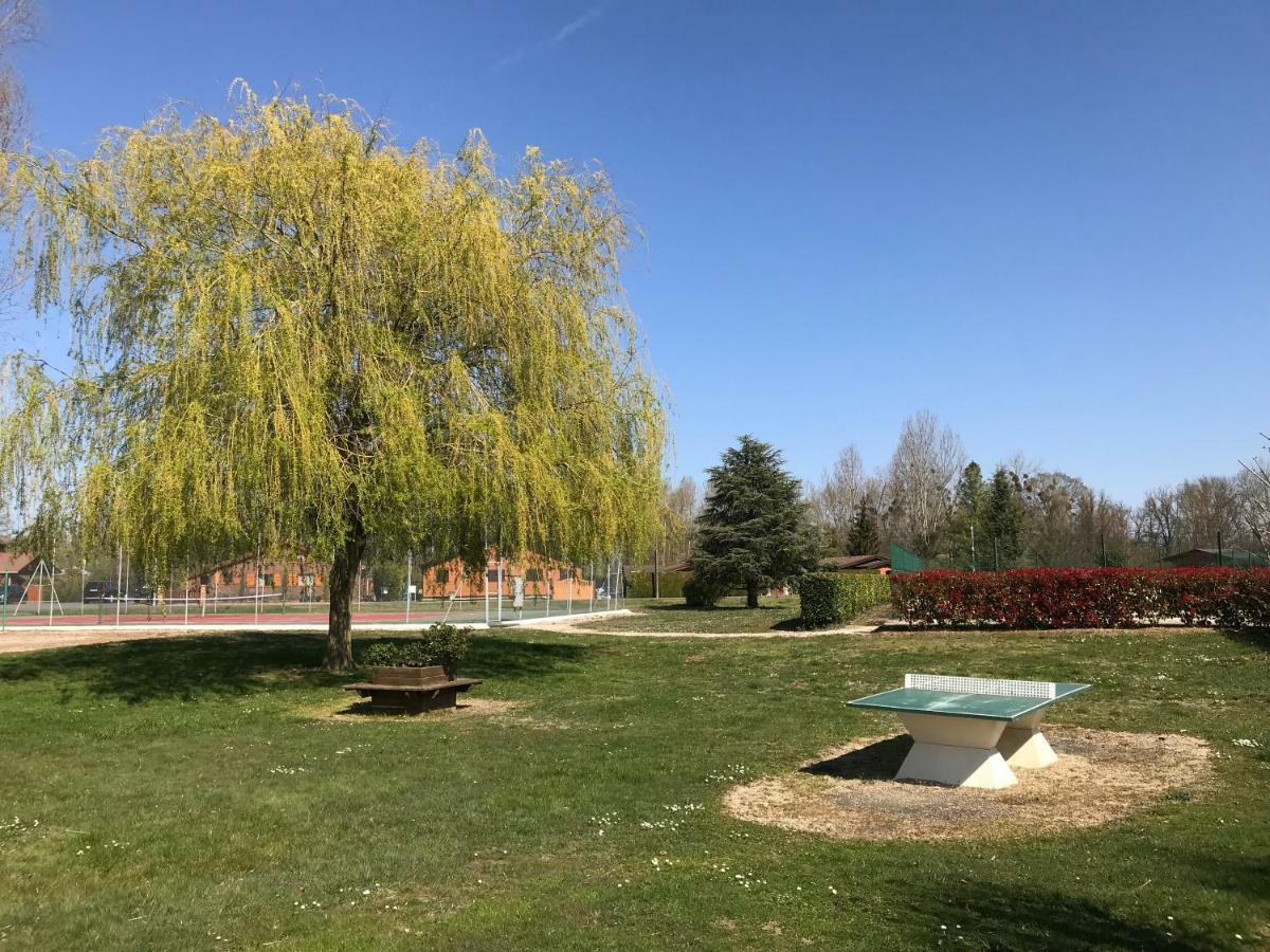 Le Chalet Du Lac - Domaine De La Goujonne Saint-Sauveur-les-Bray ภายนอก รูปภาพ